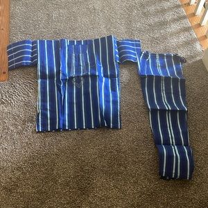 African attire boy’s royal/light blue 2pcs short sleeve set. Fits ages 5/6